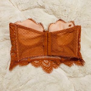 Victoria's Secret Intimates & Sleepwear - Victoria’s Secret Lingerie Bra Size 32C Victoria's Secret Intimates & Sleepwear - Victoria’s Secret Lingerie Bra Size 32C